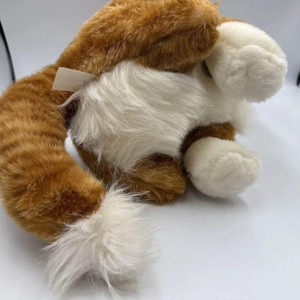 Dan Dee Realistic Plush Cat With Whiskers Green Eyes